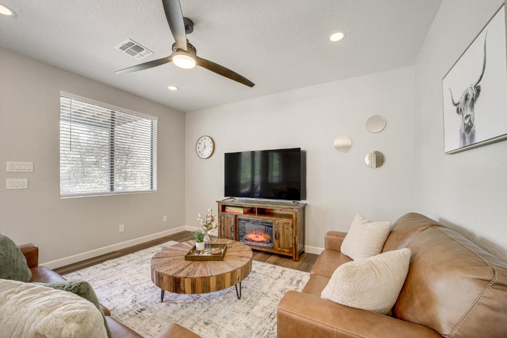 Games and Outdoor Seating Cabin in Scenic Payson!